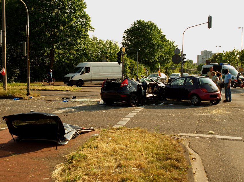 VU Koeln Chorweiler Merianstr Neusser Landstr P016.JPG